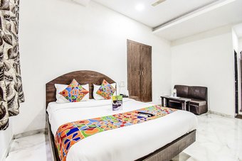 Fabhotel Sahara Inn
