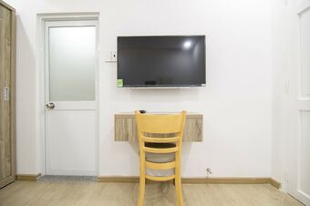 Hotel Reddoorz Plus @ Nguyen Van Troi