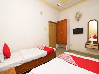 Oyo 17111 Hotel Pritika