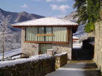 Apartamentos Rurales El Lleron