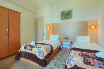 Hotel Ons Motel & Guest House