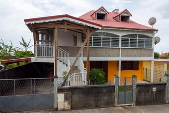 Apartment With 2 Bedrooms In Goyave, With Wonderful Sea View And Wifi - 1 Km From The Beach