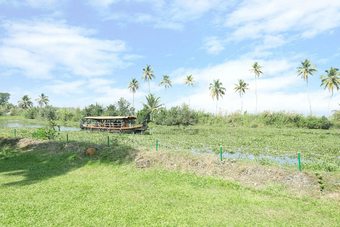 Hotel Oyo 26874 Manor Backwater Resort