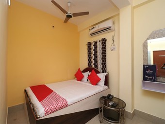 Hotel Oyo 16609 Trinayani Guest House