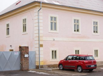 Apartm�ny U Kom�na