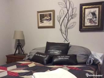 Chalet With 3 Bedrooms In Sainte-th�cle, With Wonderful Lake View, Enclosed Garden And Wifi