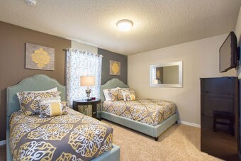 Windsor At Westside-9 Bedrooms House W/pool-3706ww