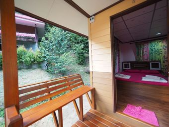 Hotel Urawadee Homestay Khiri Wong