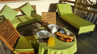 Hotel Riverside Holiday Home