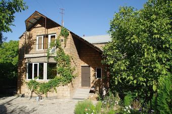 Hotel Areni House B&B