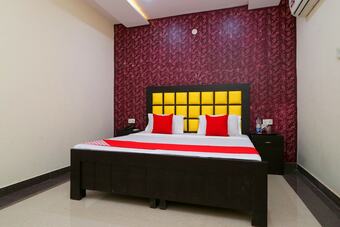 Oyo 27916 Hotel Bubbles