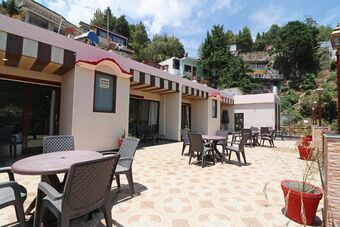 Hotel Oyo 14686 Seven Heavens