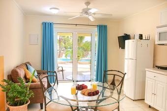 Hotel Aqua Viva Suites