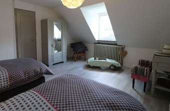 G�te Au Bord De La Rive