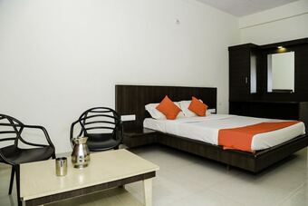 Oyo 24265 Hotel Nagu Palace