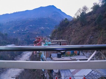 Oyo 25126 Hotel Mansarovar