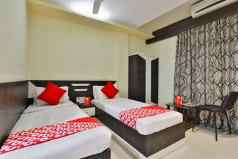 Oyo 19637 Hotel Mansi Sherotene