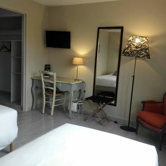 Hotel H�tel Le Mas Des Quintrands