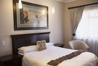 Hotel Komani Resorts