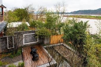 Hotel Qiansu Ban Jiang Xia Boutique Inn