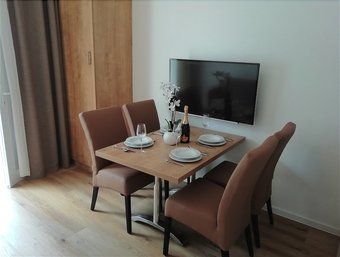 Lakeside Village V?trn�k