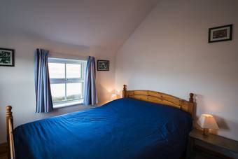 Seaview Flat W/ Fireplace