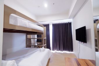 Strategic Location Studio Puri Mansion Apartment