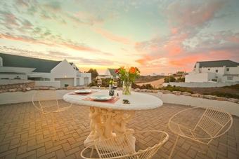 Hotel Artist's Retreat B & B/ Self Catering