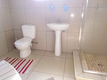 Hotel Mc's Self Catering Accommodation