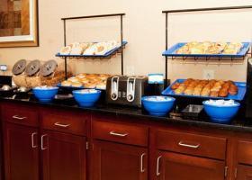 Hotel Comfort Inn & Suites