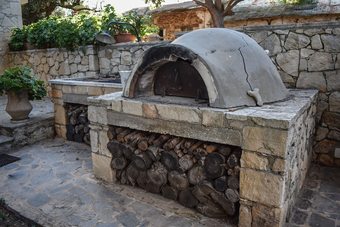 Apartamentos Giovani Stone House