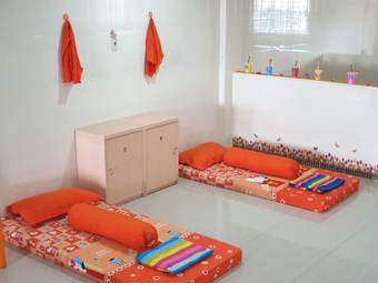 Hostal Hong Jaya Homestay - Hostel
