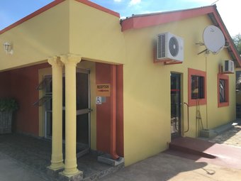 Hotel Pleassure Suites