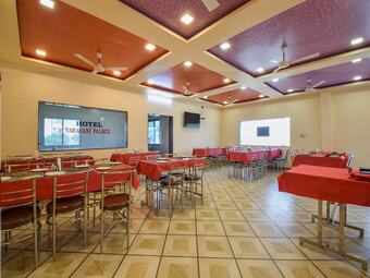 Oyo 19758 Hotel Narayani Palace