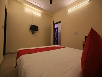 Hotel Oyo Flagship 30350 New Residency Sector 17 Rohini