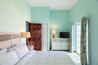 Hotel Grassy Flats Resort & Beach Club