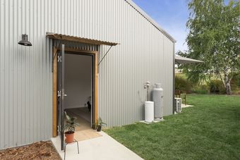 Loira Vines Hideaway