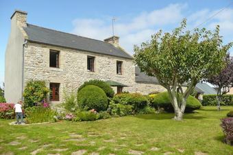 House With 3 Bedrooms In Ploudalm�zeau, With Enclosed Garden And Wifi