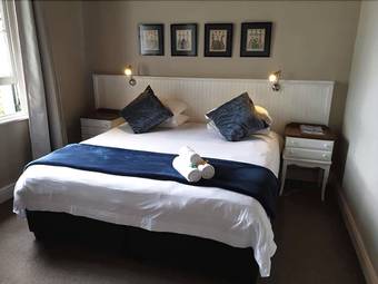 Hotel 137 High Street Guest House