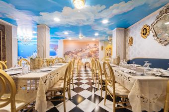 Hotel Reddoorz Plus @ Aguirre Avenue Bf Homes