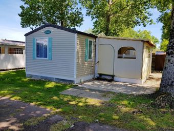 Bungalow With 2 Bedrooms In Meschers-sur-gironde, With Pool Access And Furnished Garden