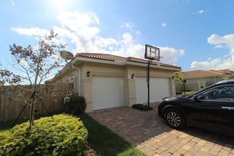 4br 3ba House In Miami By Asvr-12748