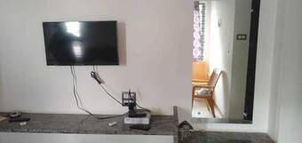 Hotel Iroomz Grand Palace