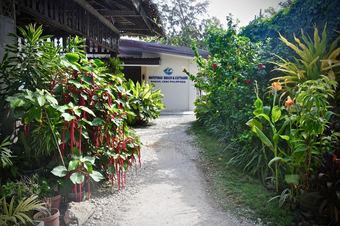 Hotel Matutinao Beach