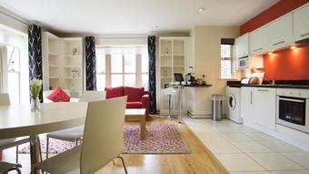 Hotel Brennan Court Guest Accommodation