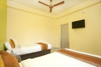 Oyo 473 Hotel Jungle Palace