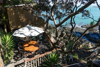 Hostal Maraehako Bay Retreat