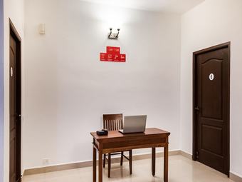 Hotel Capital O 40286 Lush Garden Resort