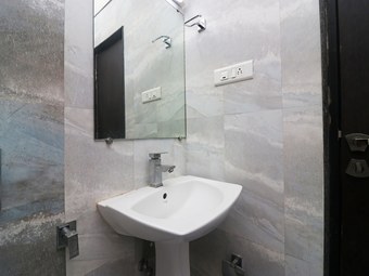 Capital O 40848 Hotel Mirabel