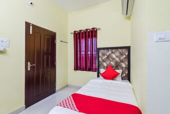 Hotel Oyo 35753 Rk Residency